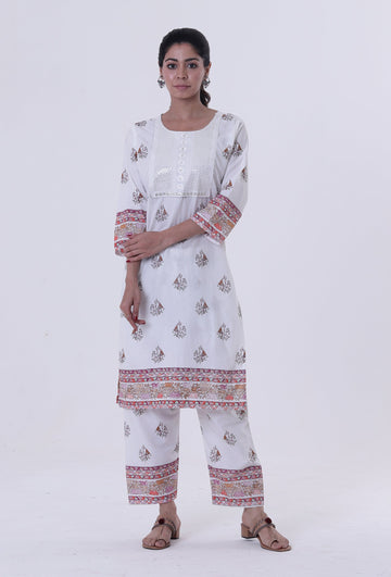 Set Of 2: White Cotton Kurta & Pant With Multicolor Motif